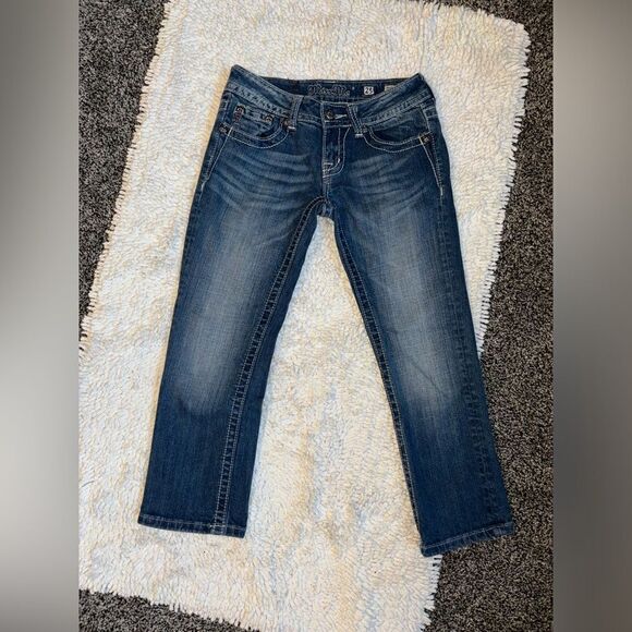 Miss Me Capris - Picture 1 of 3